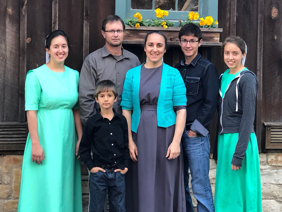 family-pic custom home builder